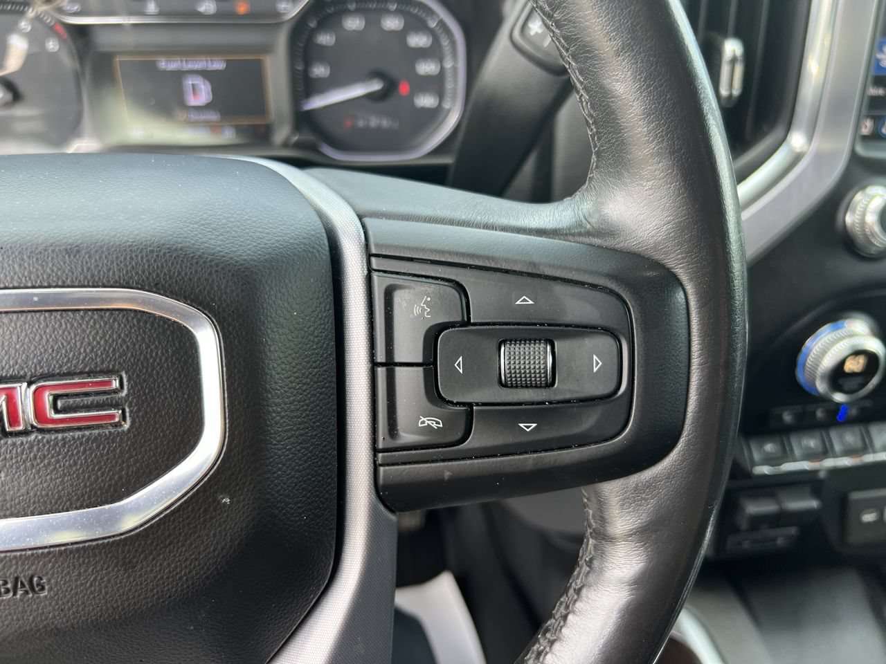 Used 2019 GMC Sierra 1500 SLT w/ SLT Premium Plus Package AWD/4WD image 20