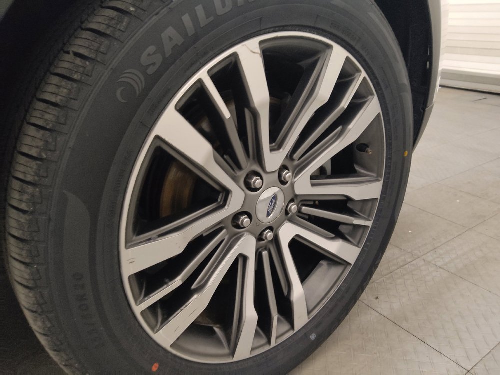 Used 2017 Ford Explorer Platinum AWD/4WD image 31