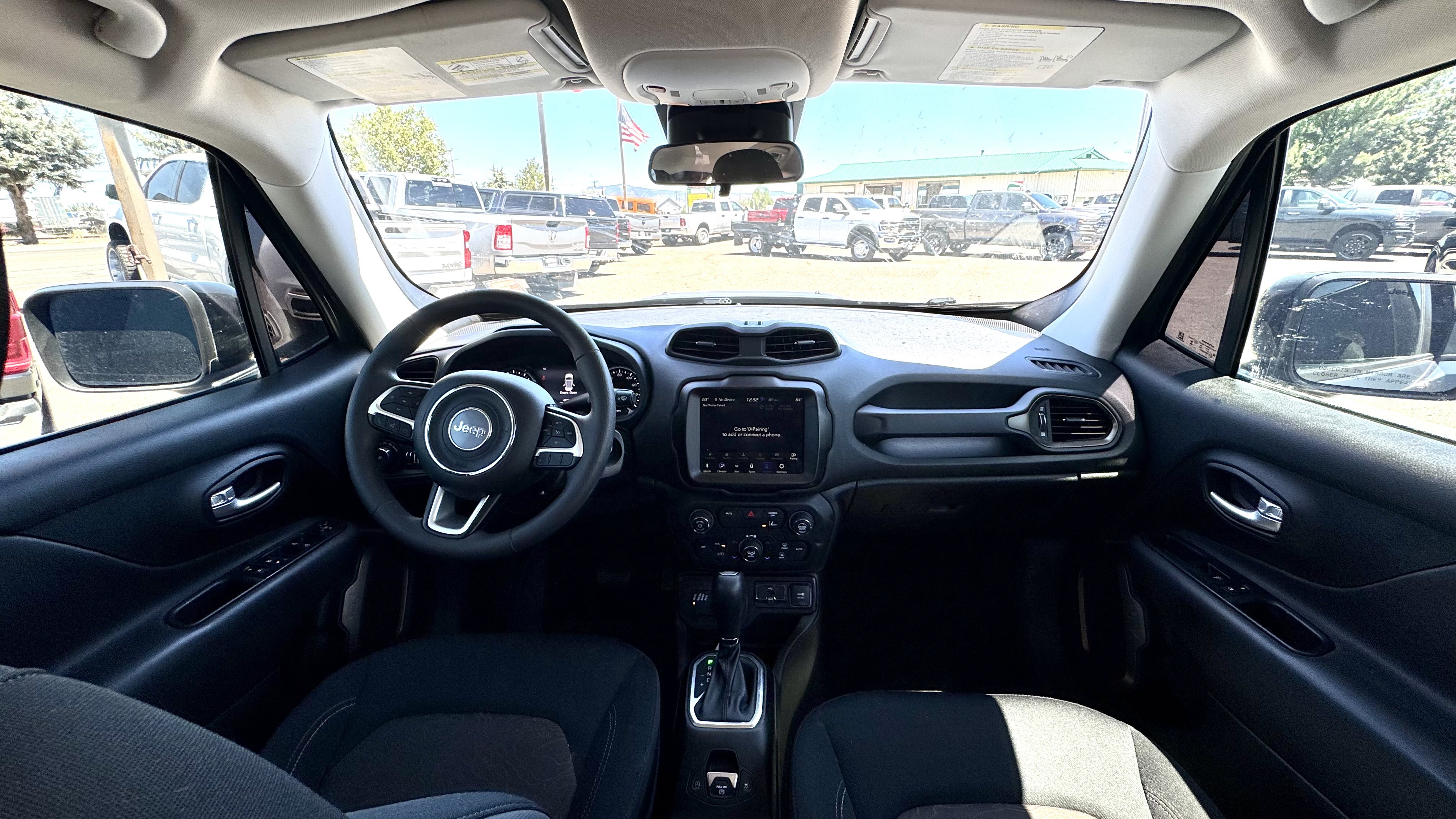 Used 2023 Jeep Renegade Latitude AWD/4WD image 23