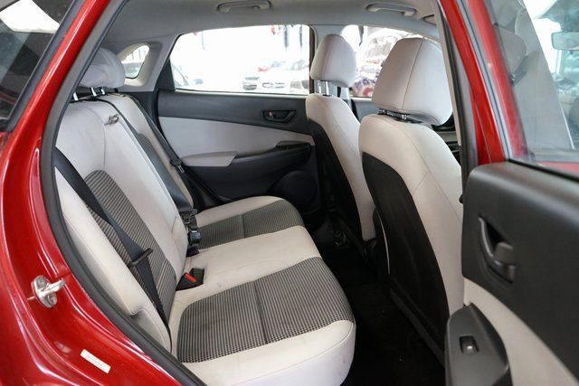Used 2022 Hyundai Kona SE image 12
