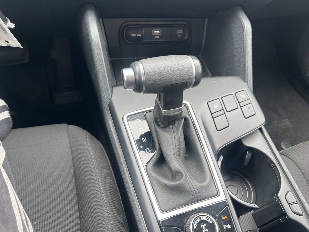 Used 2025 Kia Sportage LX image 22