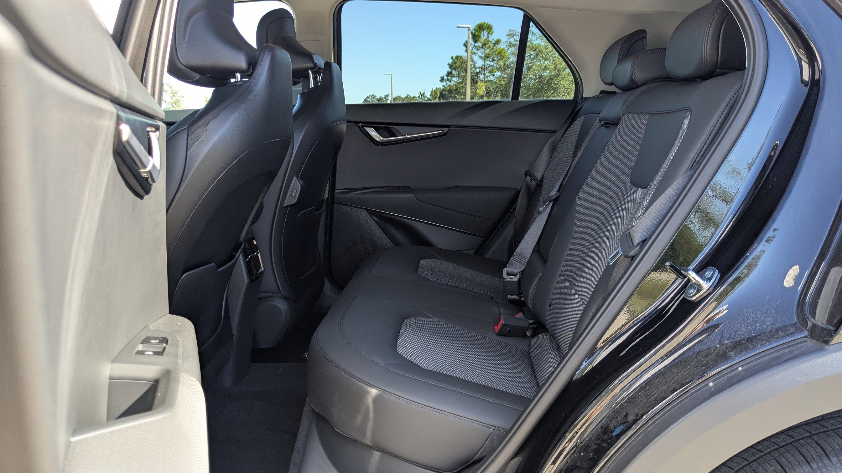 New 2025 Kia Niro EX w/ EX Cold Weather Package image 16