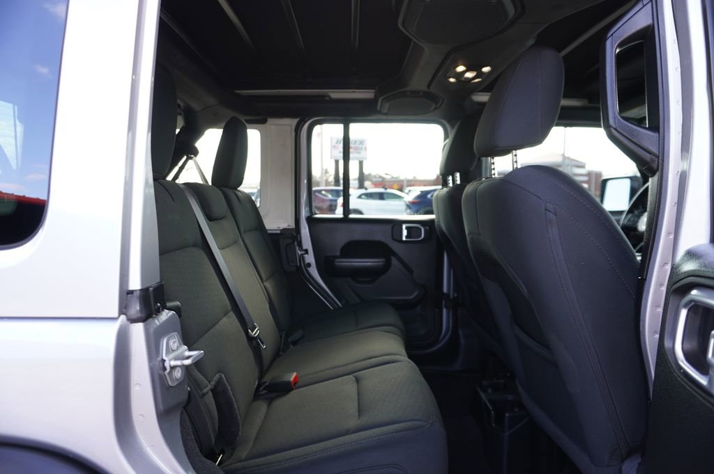 Used 2021 Jeep Wrangler Unlimited Sport image 28