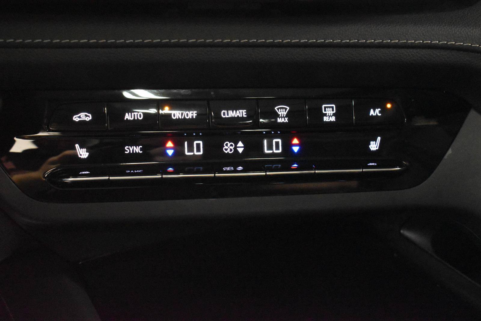 Used 2023 Buick Envision Essence w/ Sport Touring Package AWD/4WD image 20