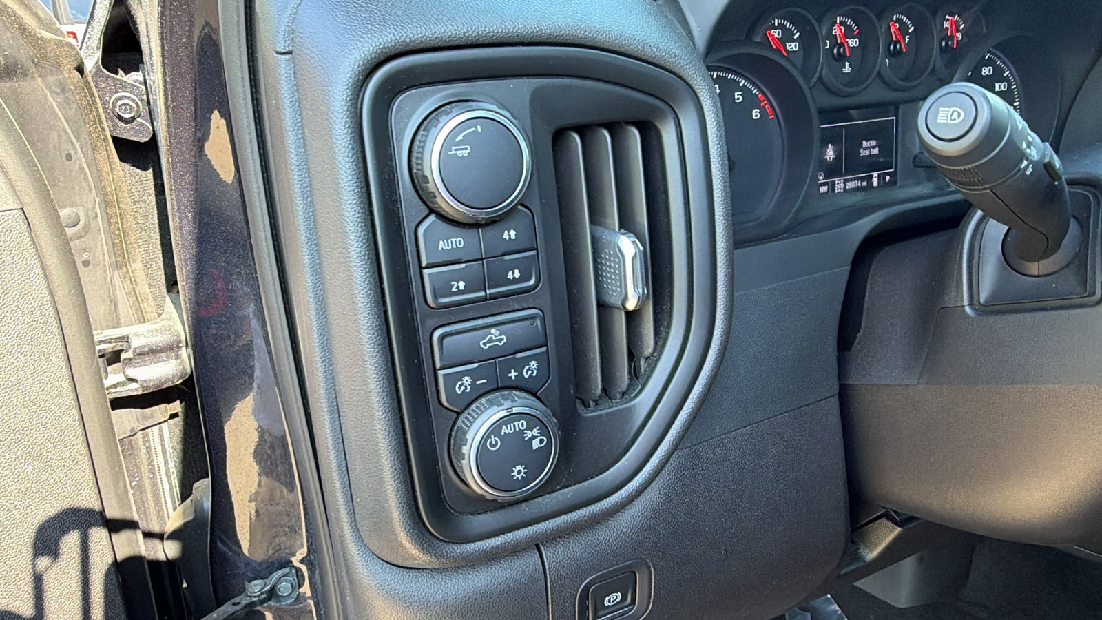 Used 2024 Chevrolet Silverado 1500 Custom Trail Boss w/ LPO, Dark Essentials Package AWD/4WD image 24