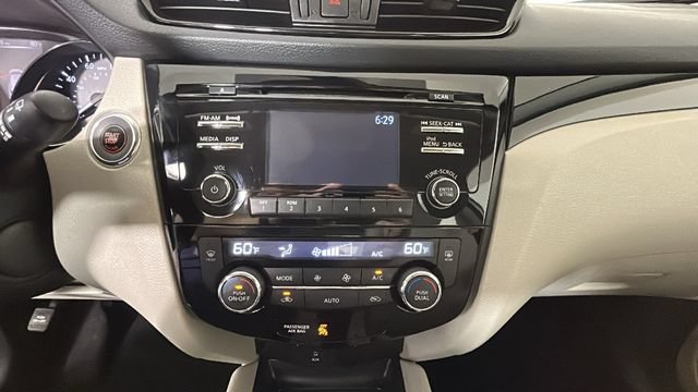 Used 2018 Nissan Rogue Sport SV w/ SV All-Weather Package FWD image 23