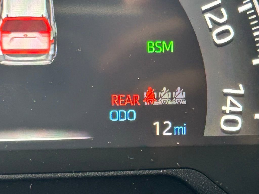 Used 2025 Toyota RAV4 XLE image 37