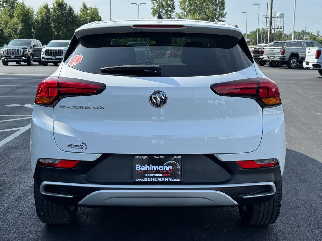 Used 2022 Buick Encore GX Preferred w/ Cold Weather Comfort Package FWD image 5
