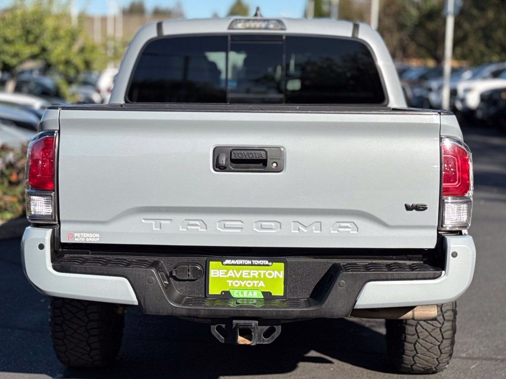 Used 2020 Toyota Tacoma TRD Off-Road w/ TRD Premium Off Road Package AWD/4WD image 4