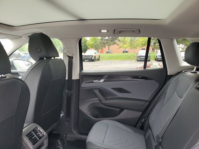 New 2026 Volkswagen Tiguan SE AWD/4WD image 9