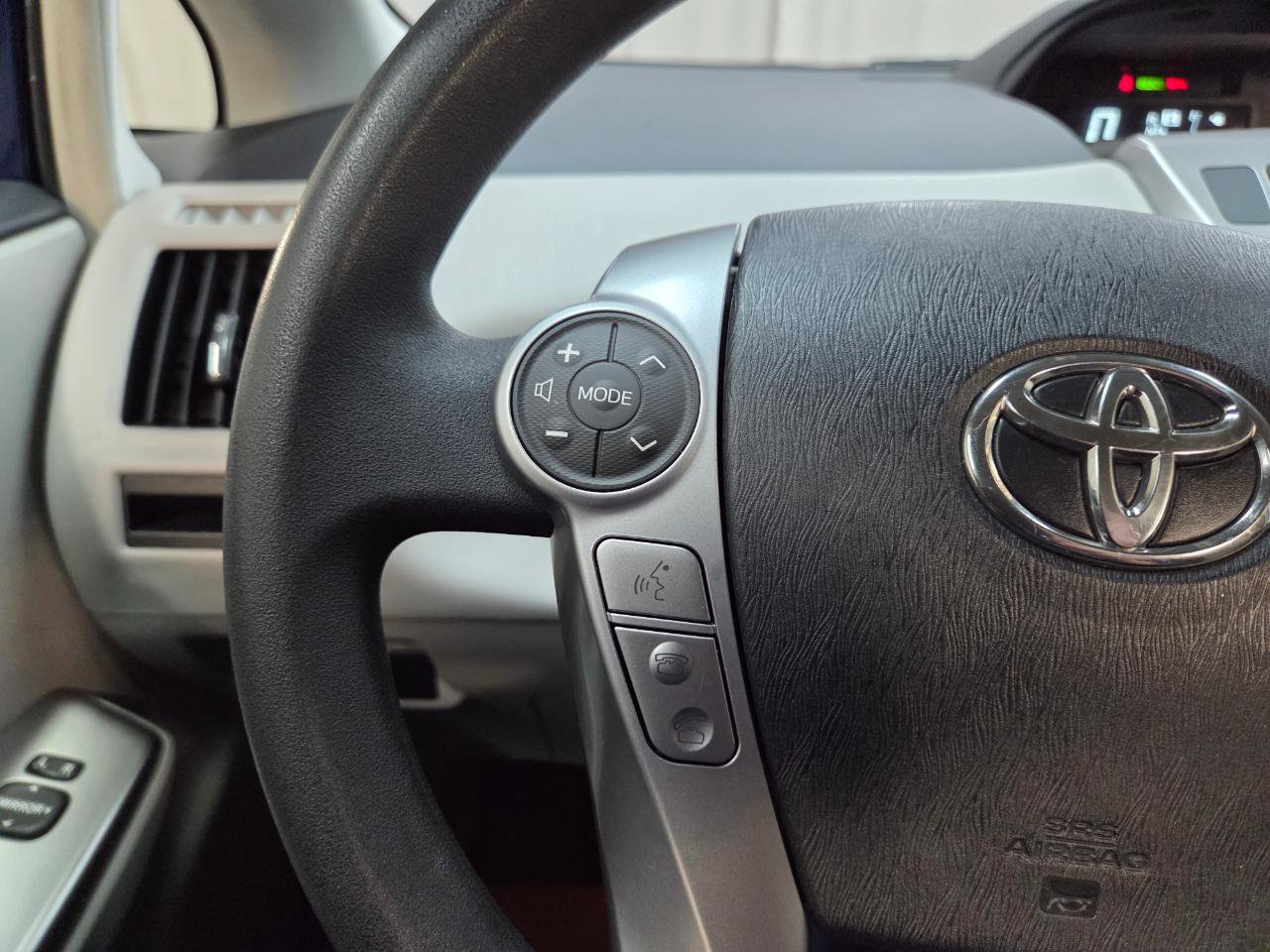 Used 2017 Toyota Prius V Three image 30