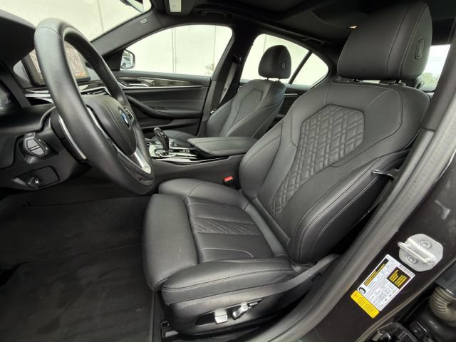Used 2023 BMW 530i w/ Convenience Package RWD image 24