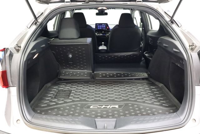 Used 2020 Toyota C-HR XLE FWD image 31