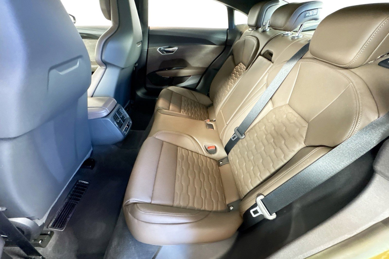 Used 2024 Audi RS e-tron GT image 22