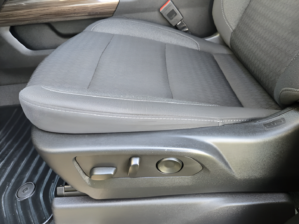 Used 2024 Chevrolet Silverado 1500 LT w/ Convenience Package II RWD image 21