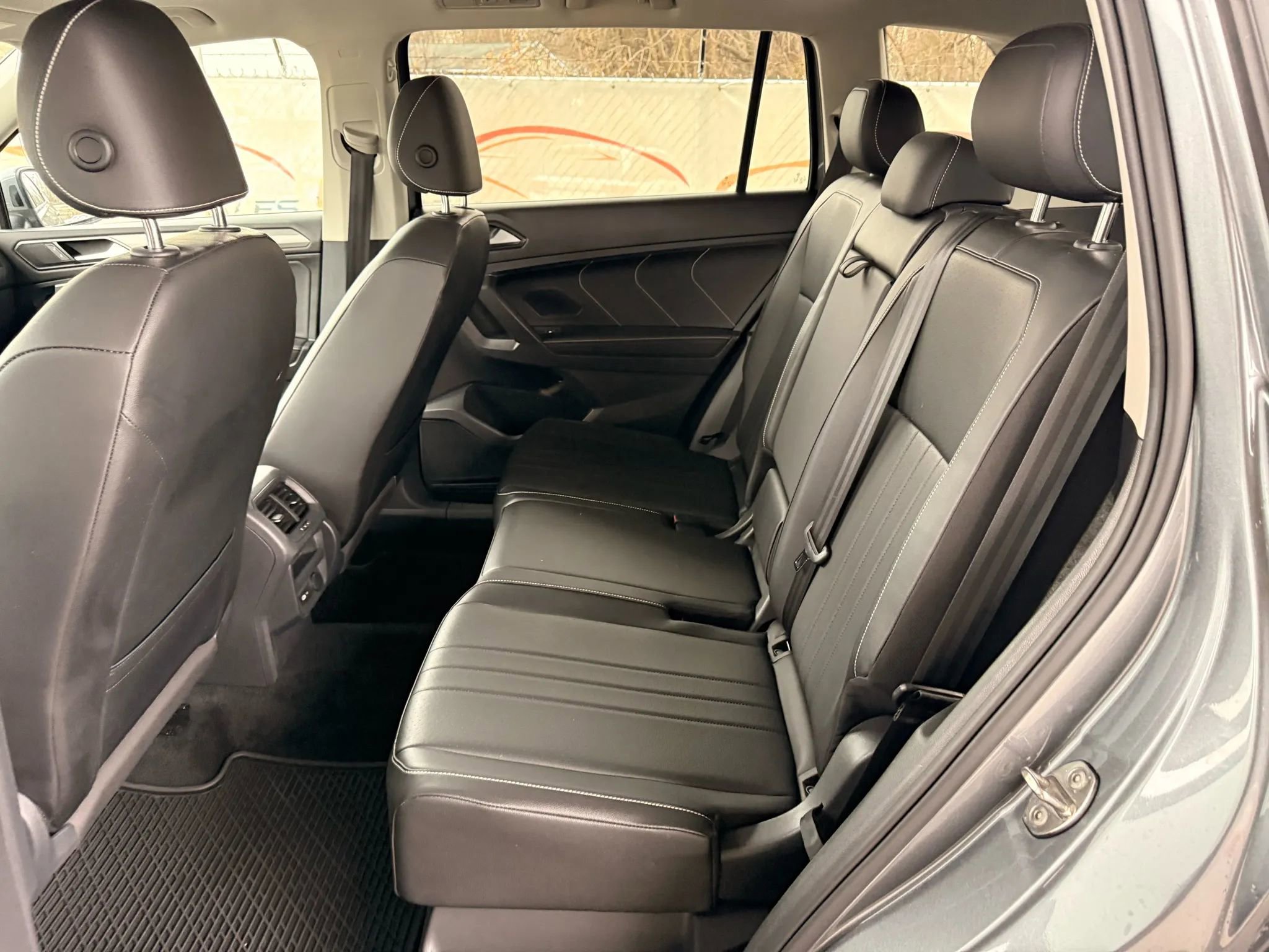 Used 2022 Volkswagen Tiguan SE w/ Panoramic Sunroof Package AWD/4WD image 67