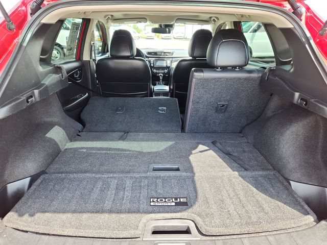 Used 2018 Nissan Rogue Sport SL w/ SL Premium Package FWD image 32