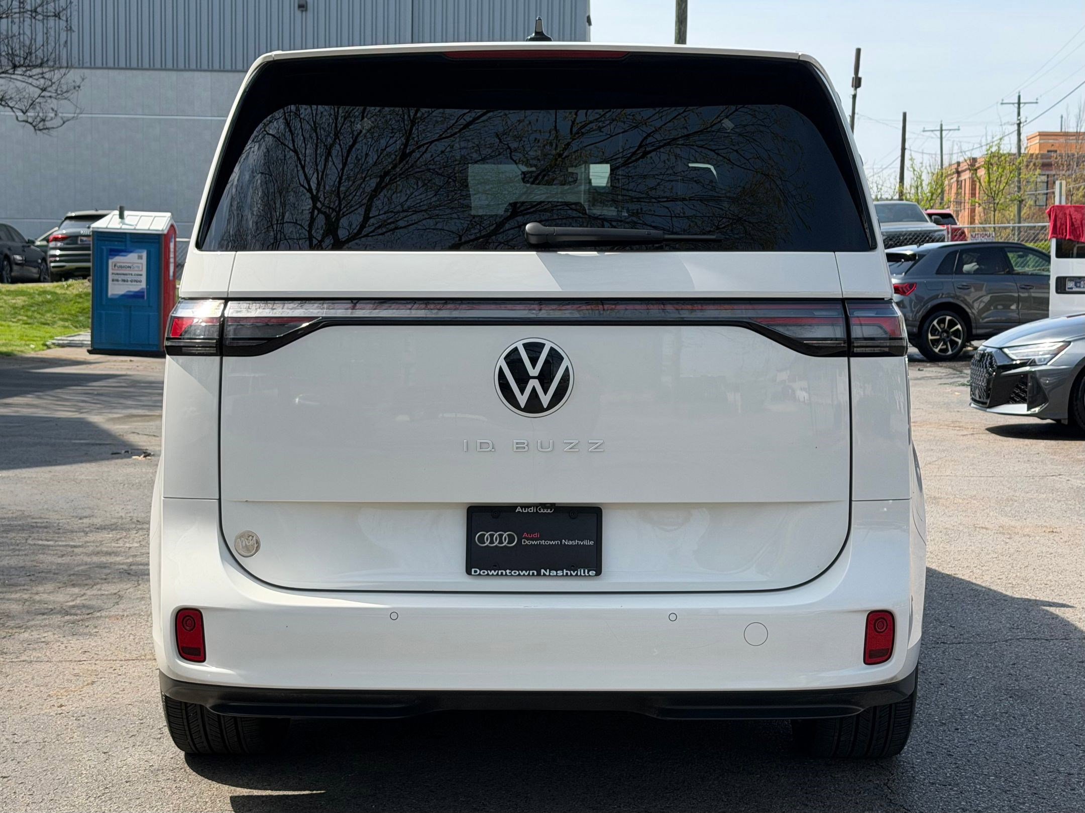 Used 2025 Volkswagen ID. Buzz Pro S RWD image 9