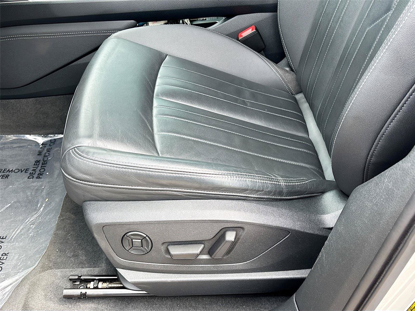 Used 2021 Audi e-tron Premium w/ Convenience Plus Package AWD/4WD image 19