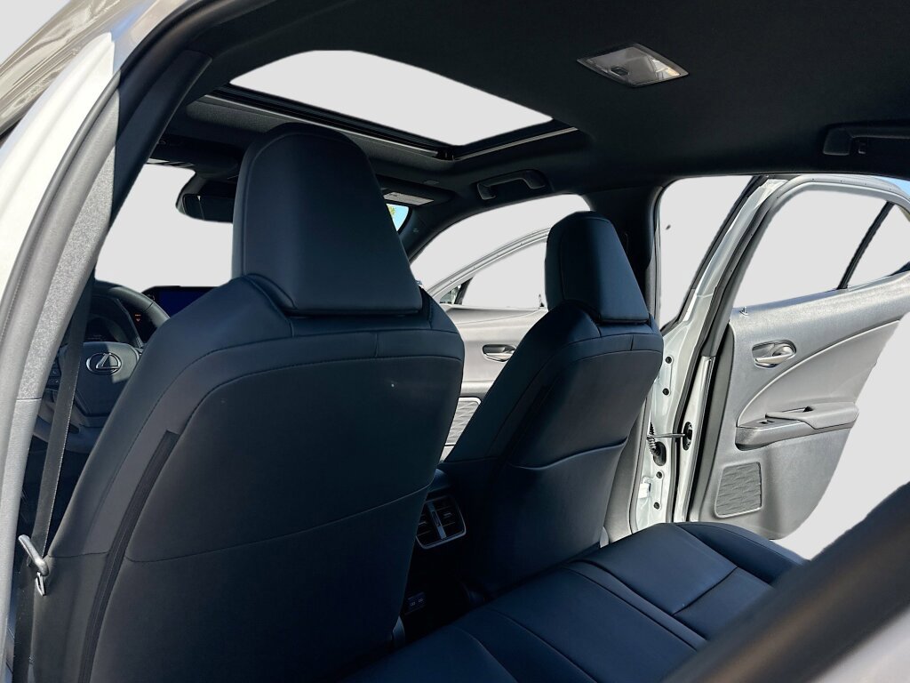 New 2025 Lexus UX 300h AWD image 6