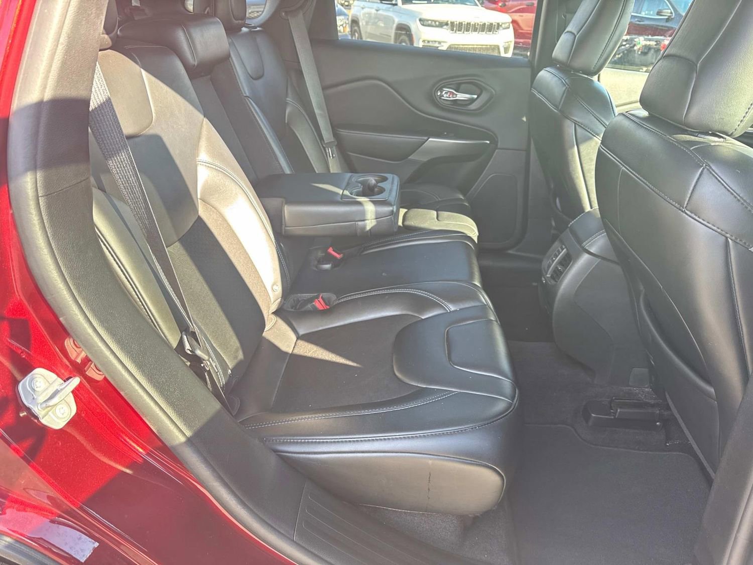 Used 2019 Jeep Cherokee Latitude Plus image 21