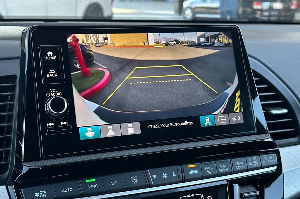 New 2026 Honda Odyssey Touring image 21