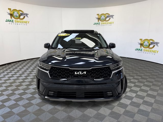 Used 2022 Kia Sorento EX w/ Panoramic Sunroof Package image 3