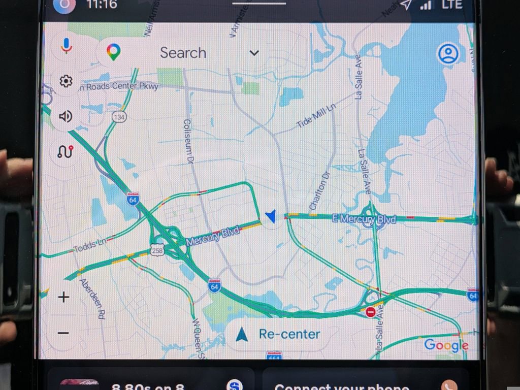 Certified 2023 Volvo XC40 B5 Plus w/ Driver Assist Package image 21