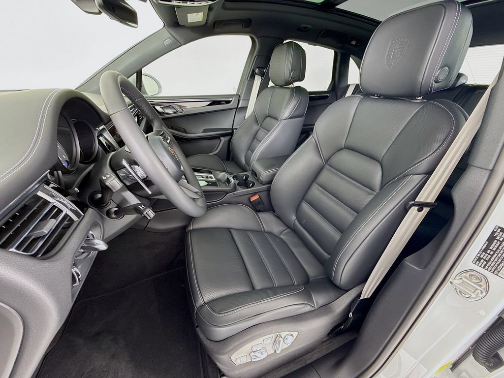 New 2026 Porsche Macan S AWD/4WD image 5