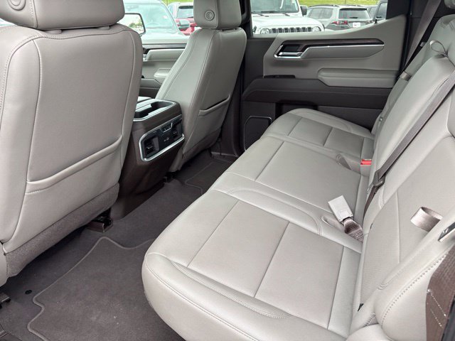 Used 2022 GMC Sierra 1500 SLT w/ SLT Premium Plus Package RWD image 18