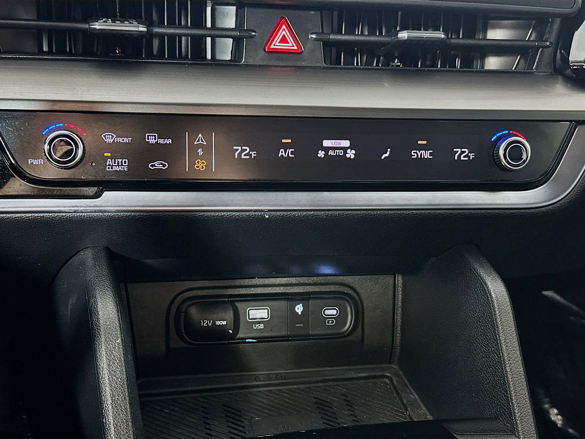 Certified 2025 Kia Sportage EX FWD image 16