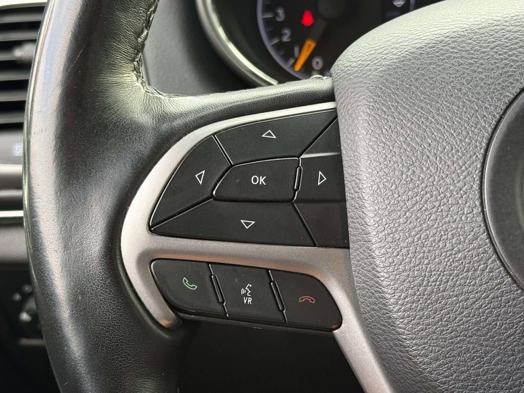 Used 2019 Jeep Grand Cherokee Limited image 28