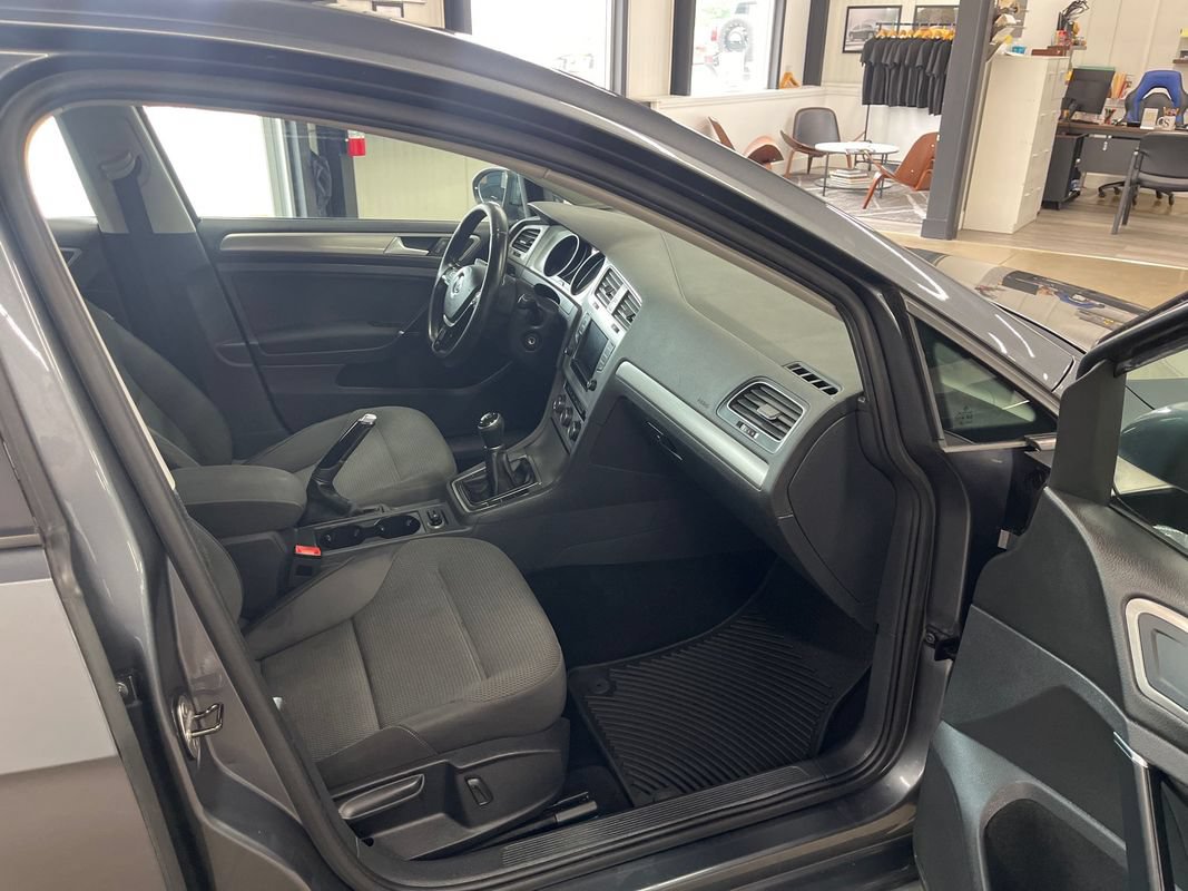 Used 2016 Volkswagen Golf S FWD image 55