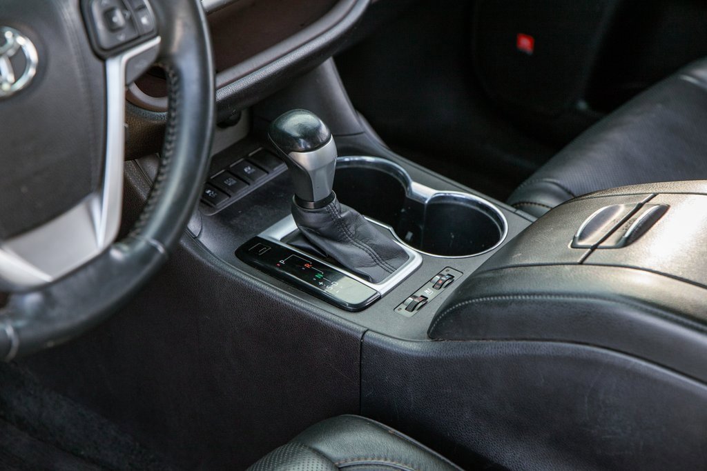 Used 2016 Toyota Highlander Limited image 14