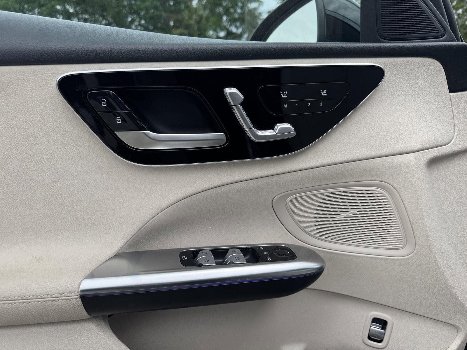 Certified 2023 Mercedes-Benz C 300 4MATIC Sedan image 5