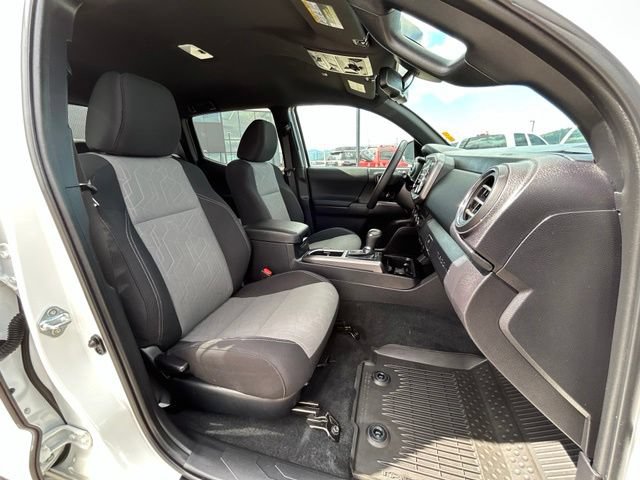 Used 2023 Toyota Tacoma TRD Off-Road w/ Black Out Package (TMS) AWD/4WD image 33