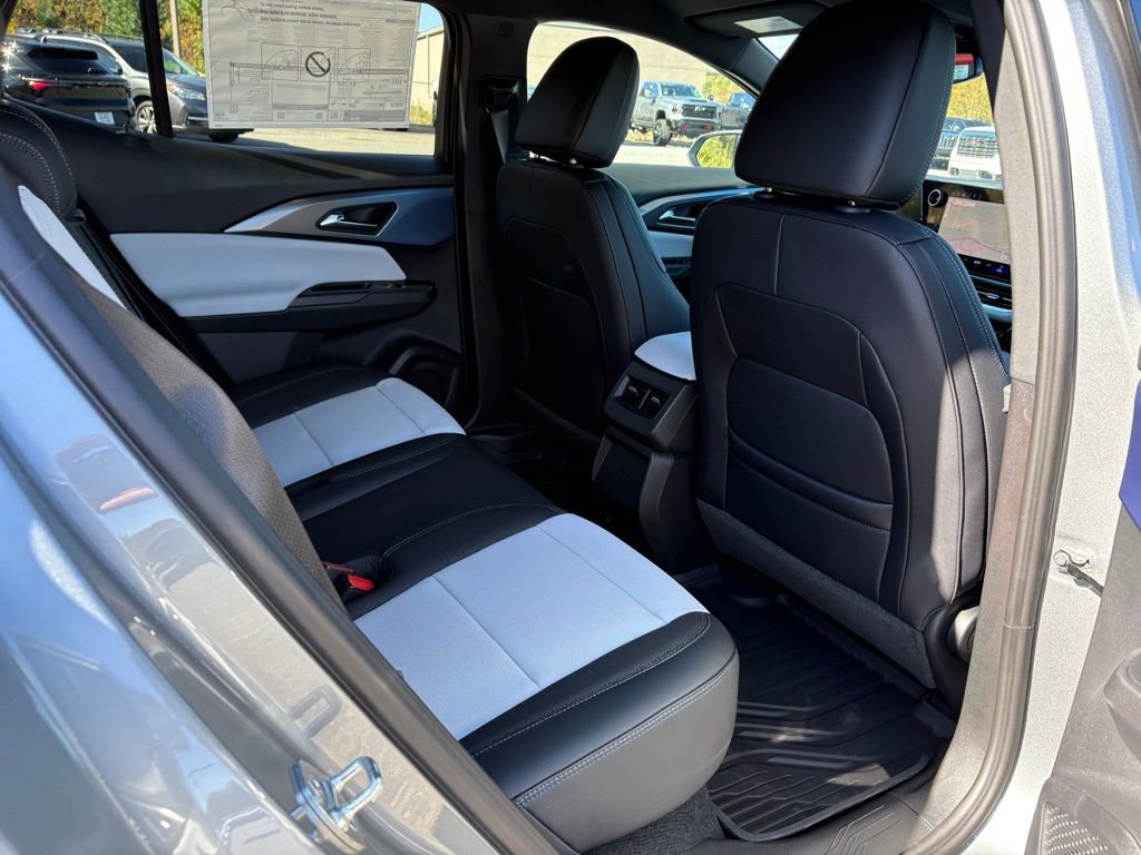 New 2026 Chevrolet Equinox EV LT image 26