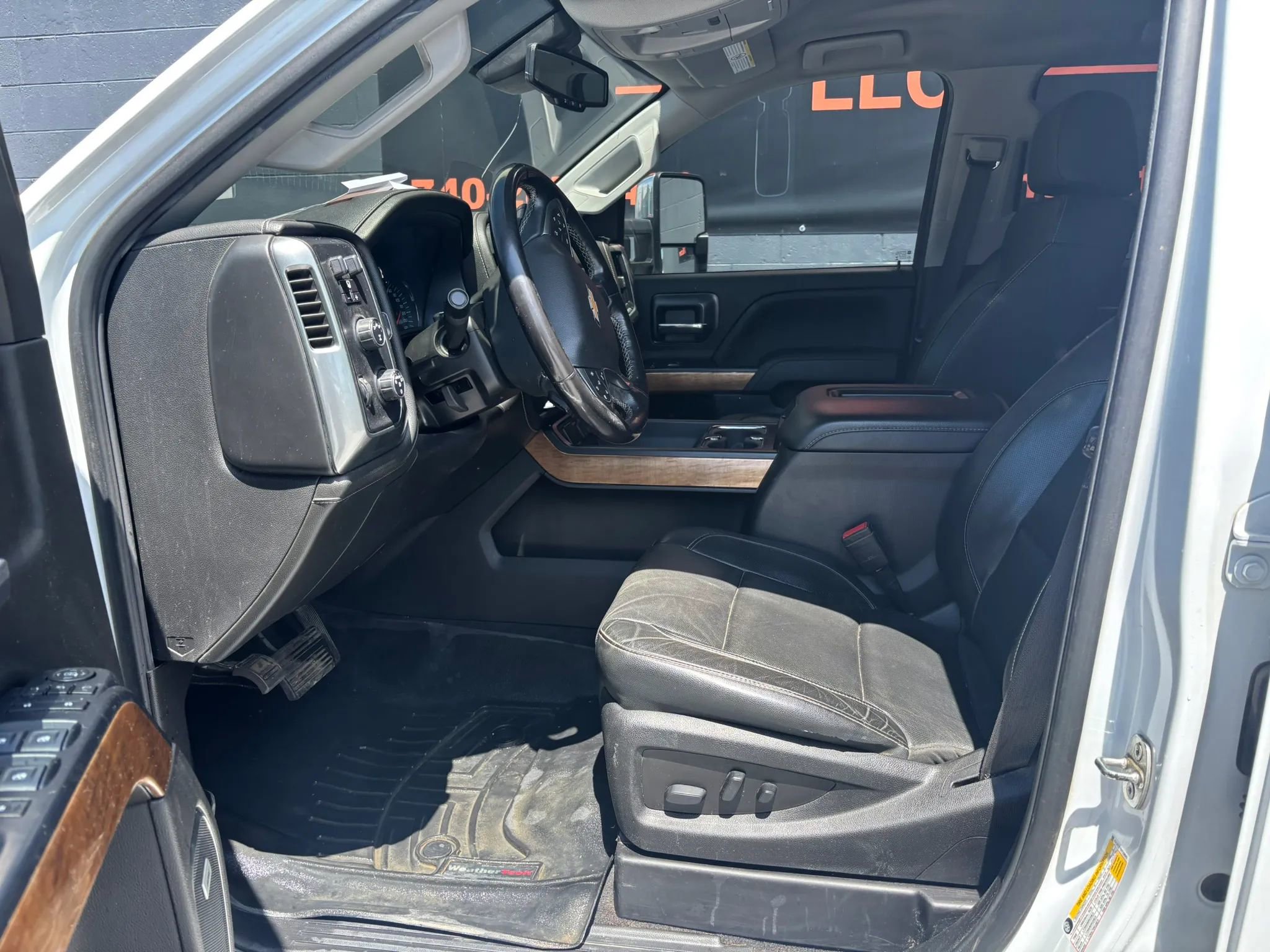 Used 2019 Chevrolet Silverado 2500 LTZ w/ Duramax Plus Package AWD/4WD image 21