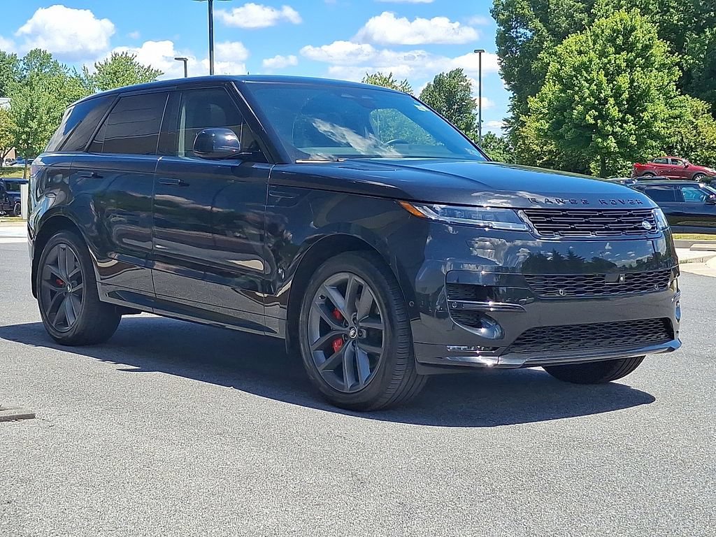 Used 2024 Land Rover Range Rover Sport Dynamic SE AWD/4WD image 3