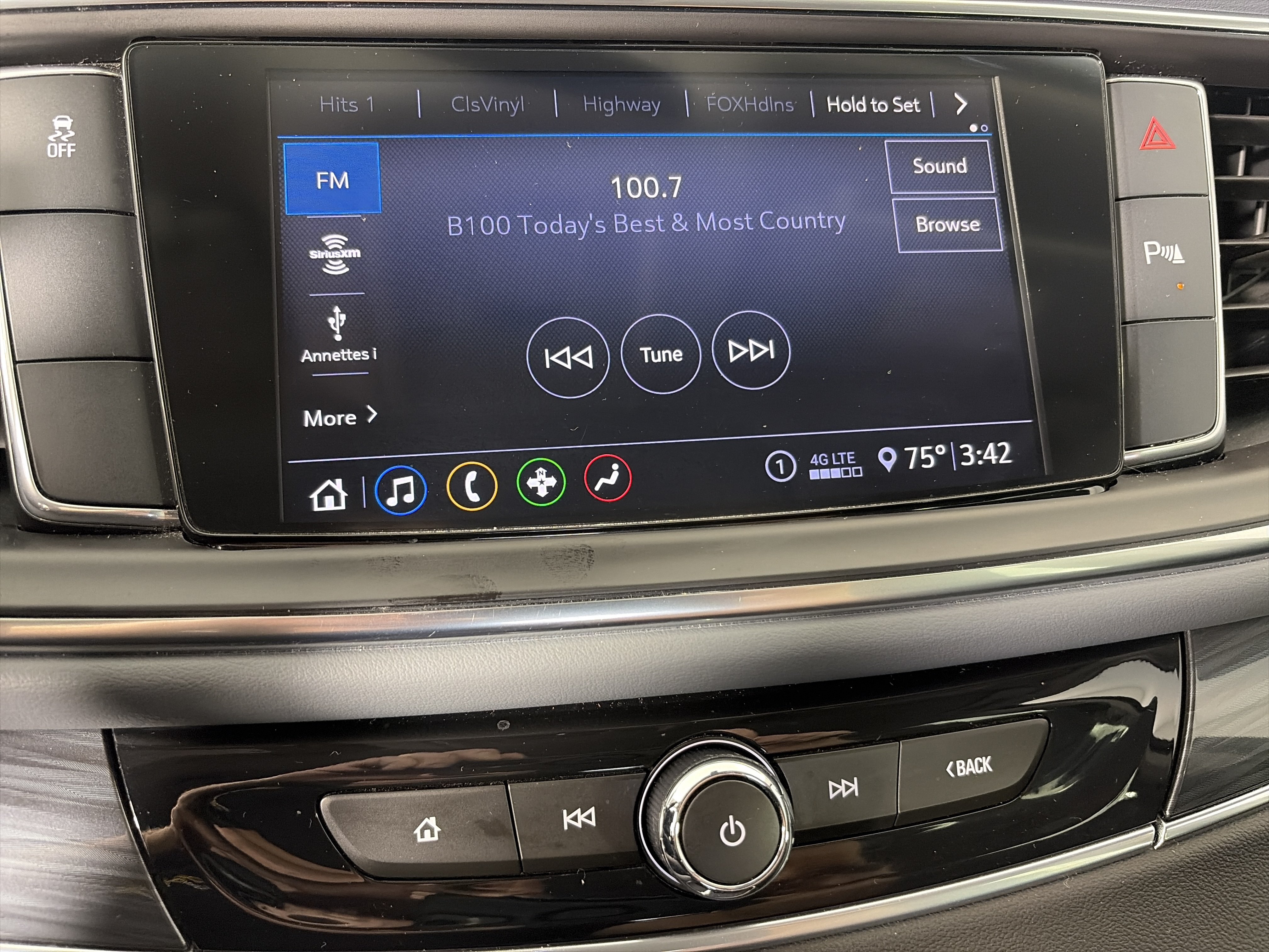 Certified 2021 Buick Enclave Essence w/ Sport Touring Edition FWD image 22