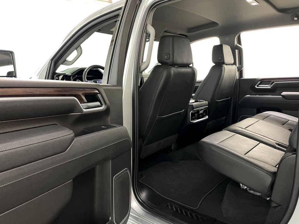 Used 2026 GMC Sierra 2500 SLT w/ SLT Premium Package AWD/4WD image 45