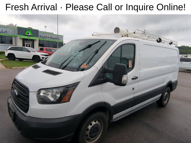 Used 2018 Ford Transit 250 130 Low Roof RWD image 2