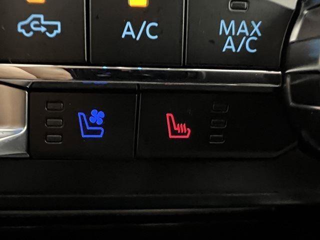 New 2026 Ford F350 Lariat w/ Black Appearance Package image 49