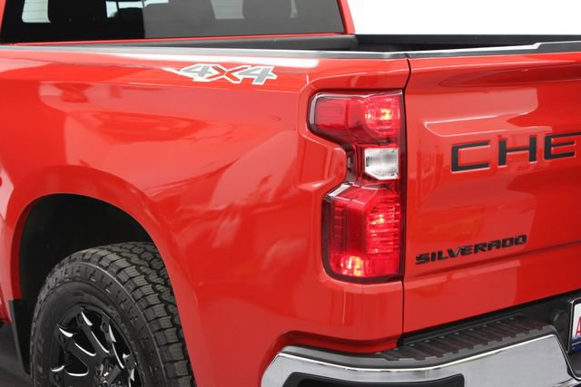 Used 2021 Chevrolet Silverado 1500 LT w/ Bed Protection Package AWD/4WD image 6