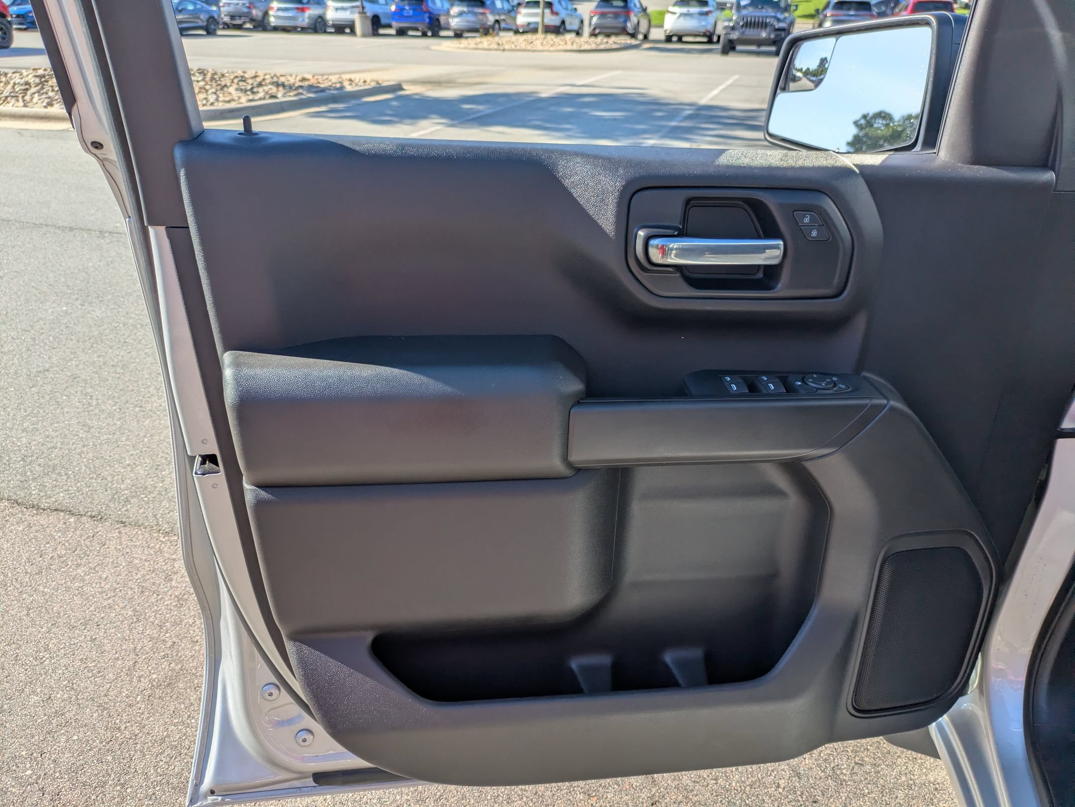 Used 2022 Chevrolet Silverado 1500 Custom RWD image 15
