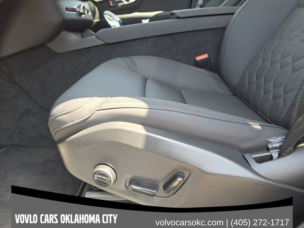 Used 2026 Volvo XC90 B6 Plus w/ Protection Package Premier AWD/4WD image 19