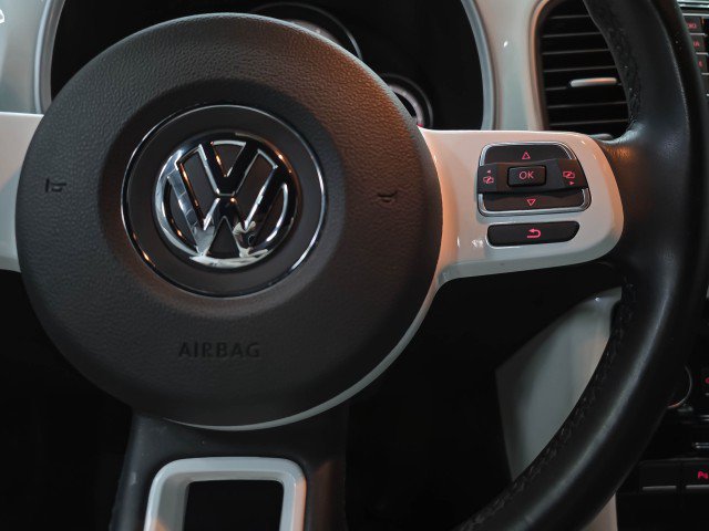 Used 2019 Volkswagen Beetle 2.0T FWD image 19