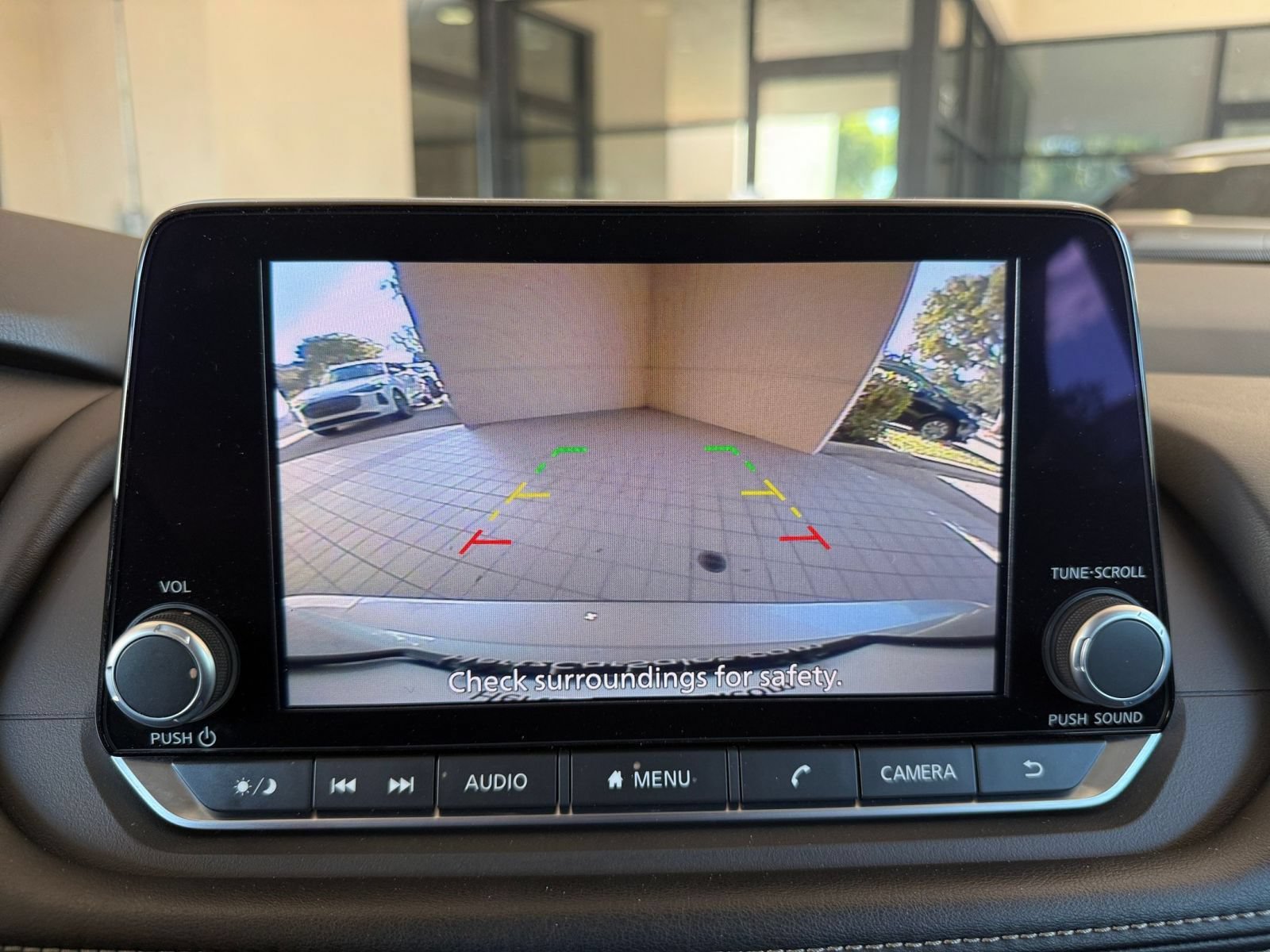 Used 2025 Nissan Rogue SV FWD image 25