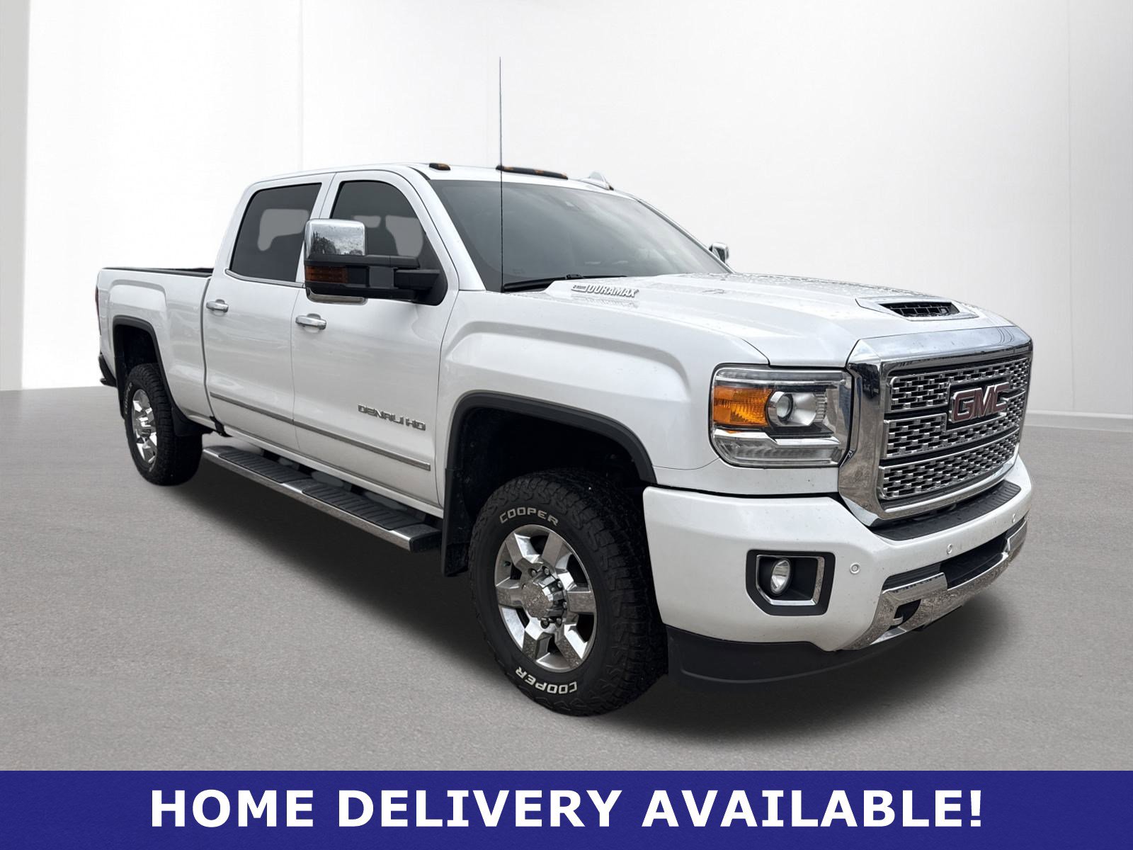 Used 2019 GMC Sierra 3500 Denali w/ Duramax Plus Package image 1