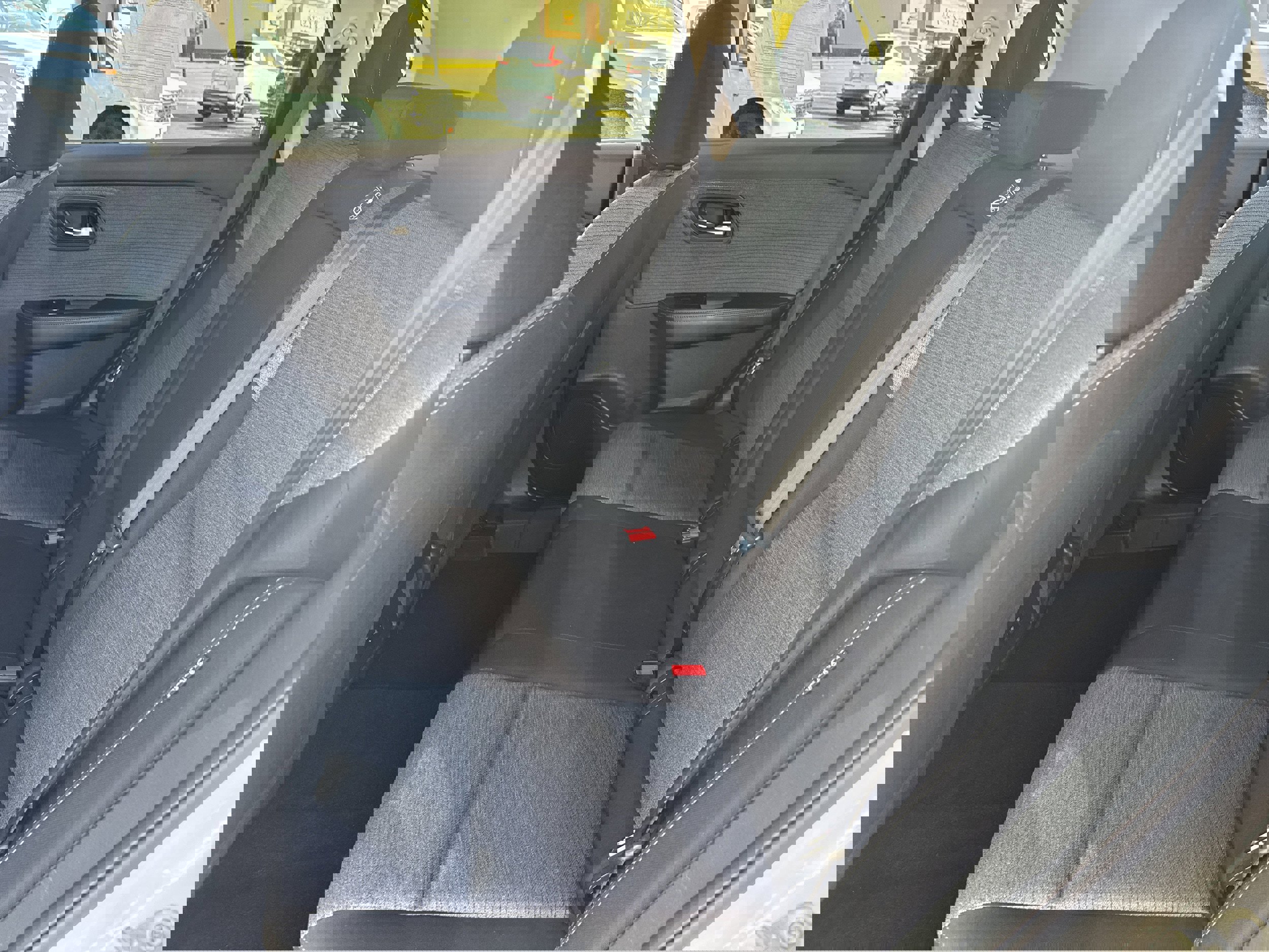 Used 2023 Nissan Rogue SV image 6